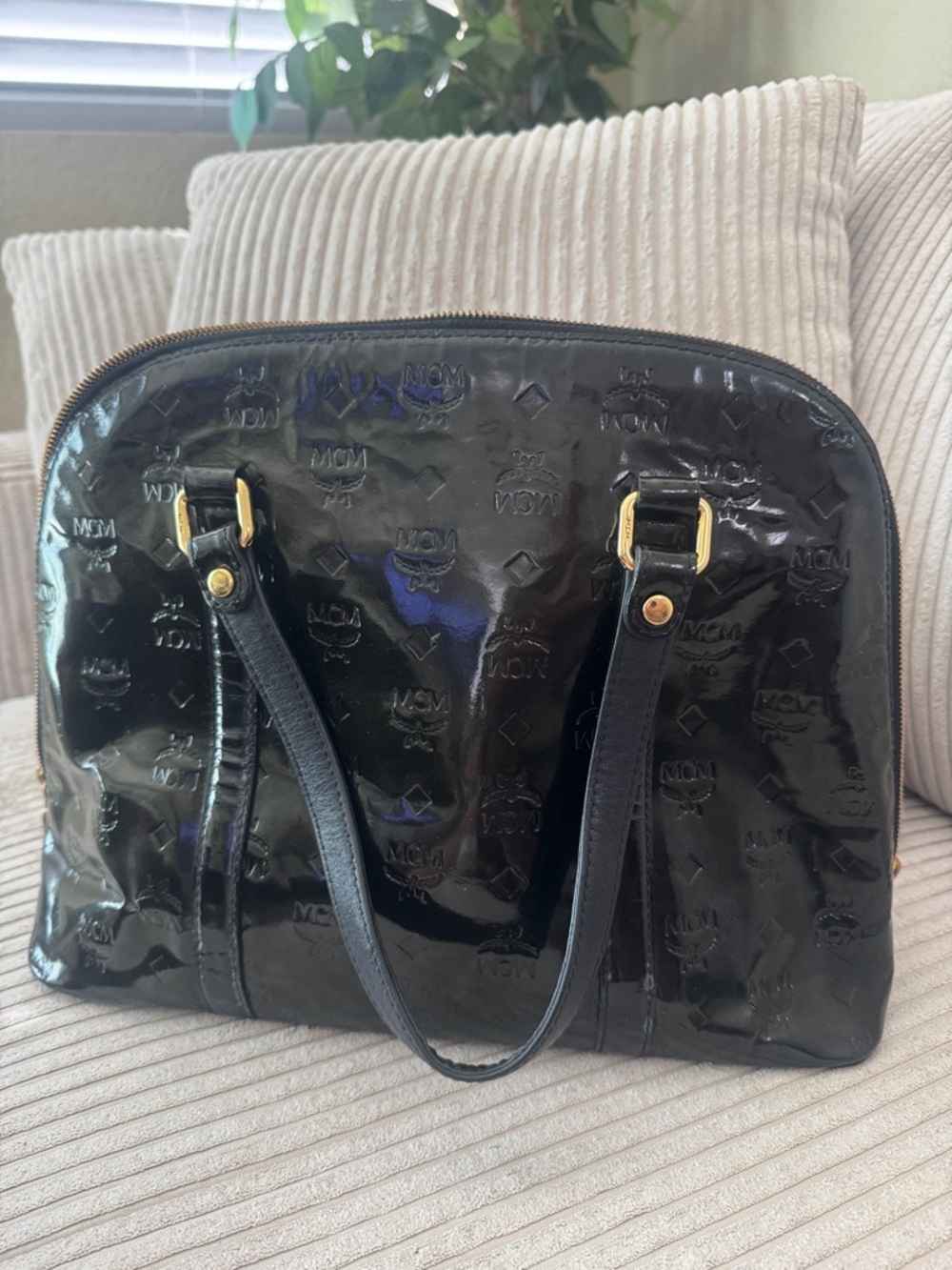 MCM Black Patent Satchel - Picture 4 of 12